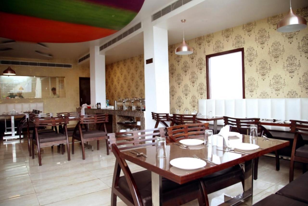 Hotel Sallow Royal Suites Amritsar Exterior photo