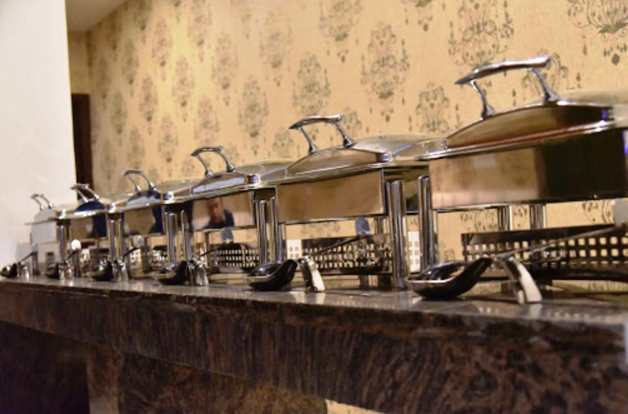 Hotel Sallow Royal Suites Amritsar Exterior photo