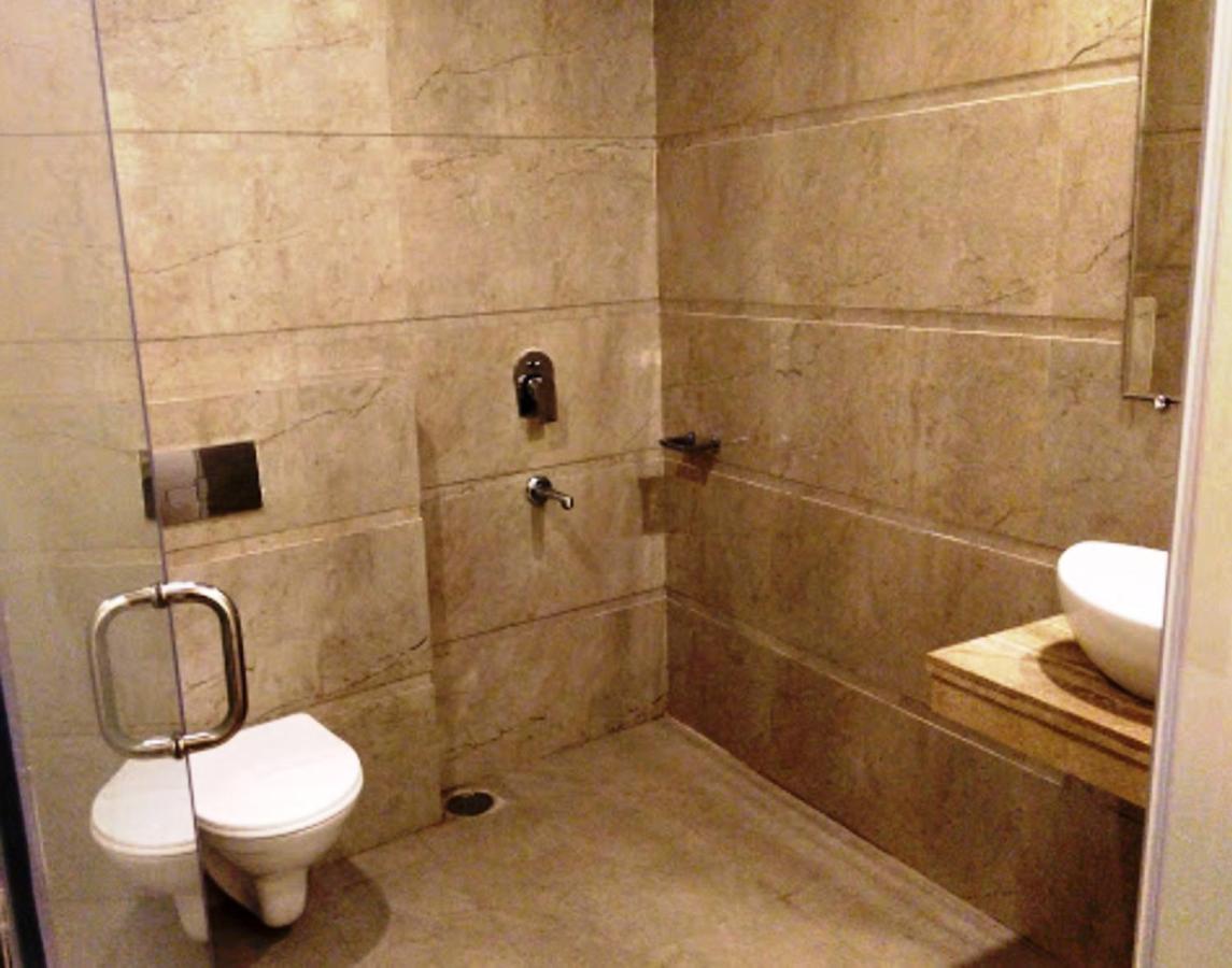 Hotel Sallow Royal Suites Amritsar Exterior photo
