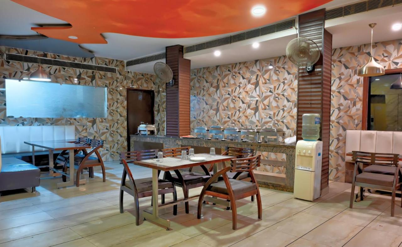 Hotel Sallow Royal Suites Amritsar Exterior photo