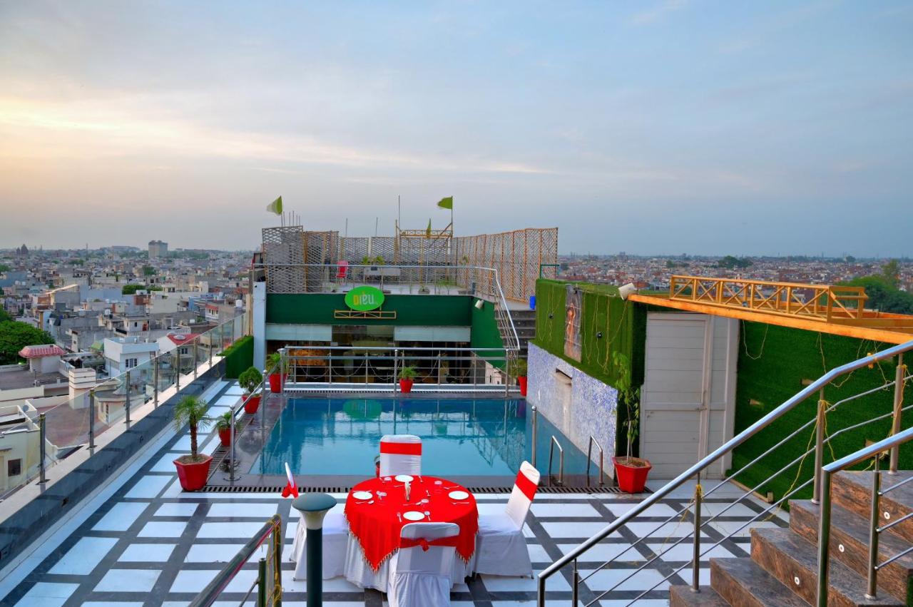 Hotel Sallow Royal Suites Amritsar Exterior photo