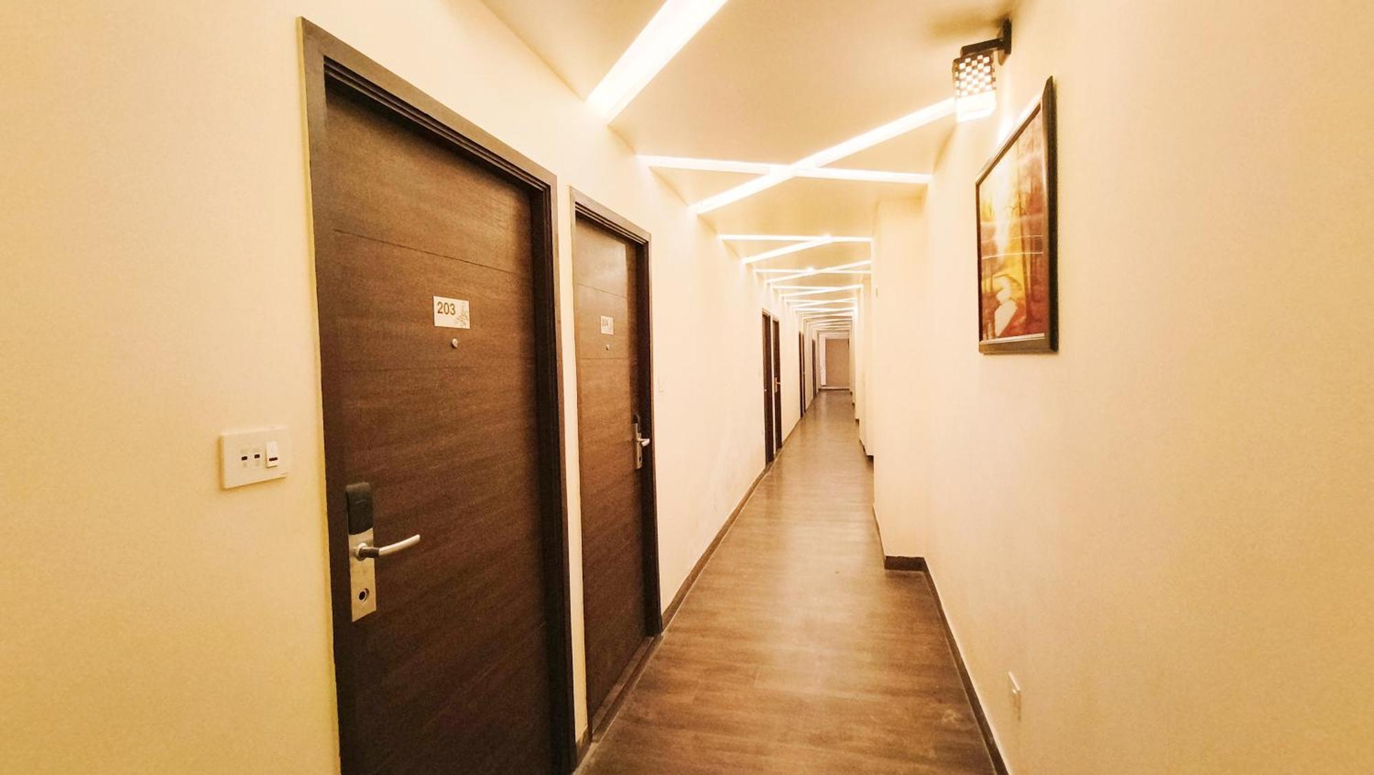 Hotel Sallow Royal Suites Amritsar Exterior photo