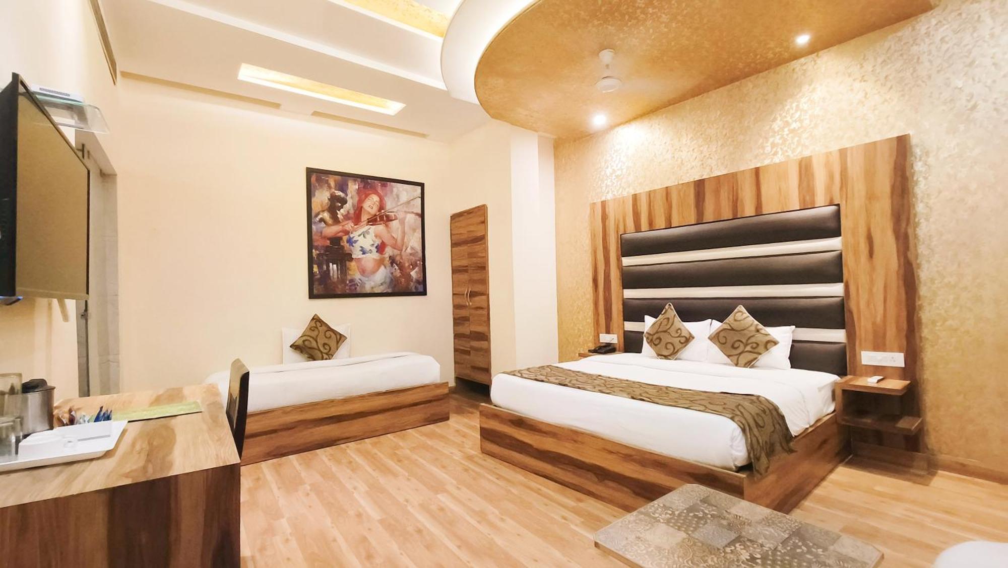 Hotel Sallow Royal Suites Amritsar Exterior photo