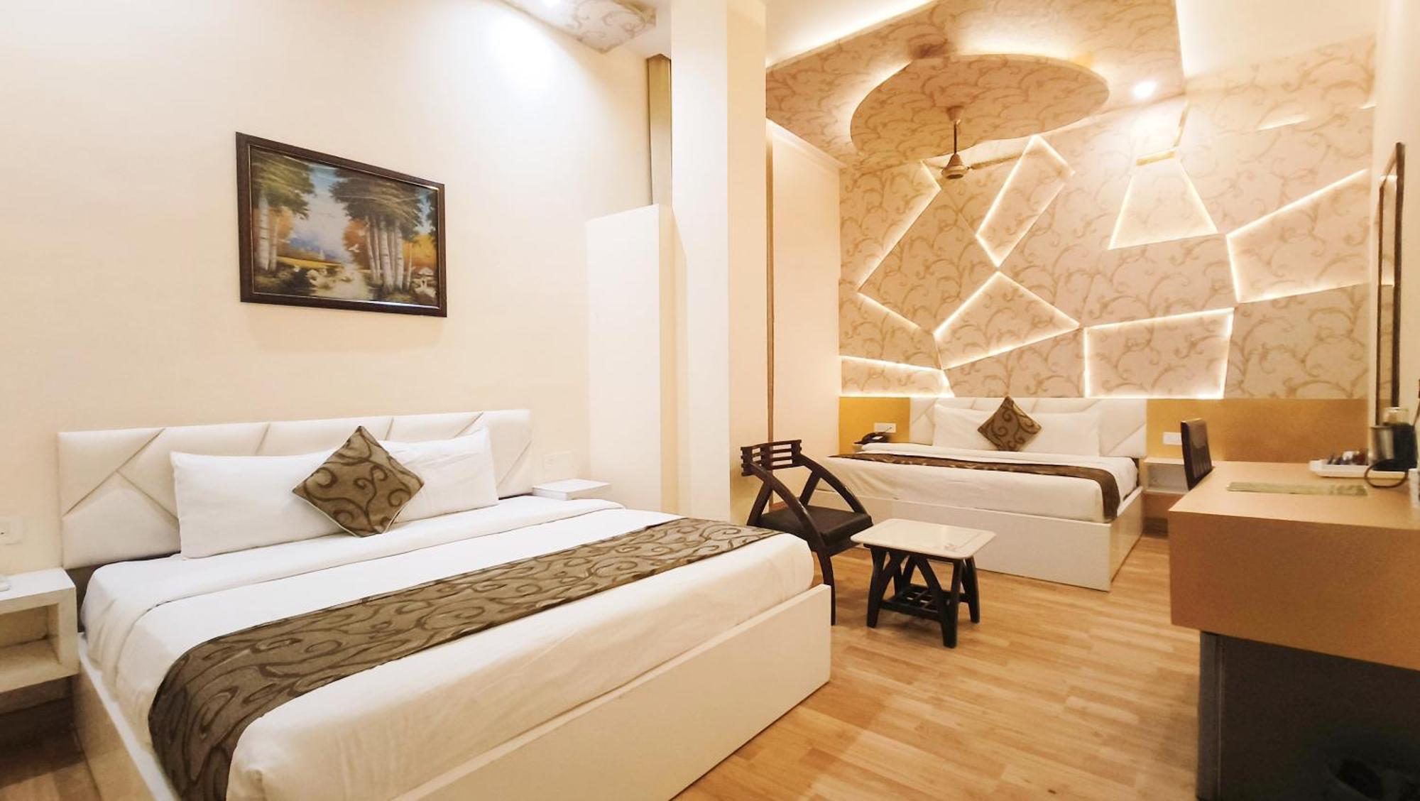 Hotel Sallow Royal Suites Amritsar Exterior photo